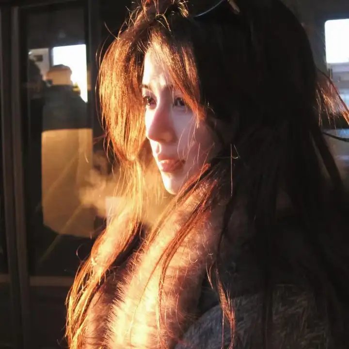 美人无泪